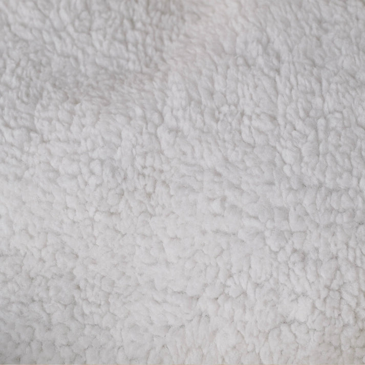 White Fleece Oval Bed | Luxe